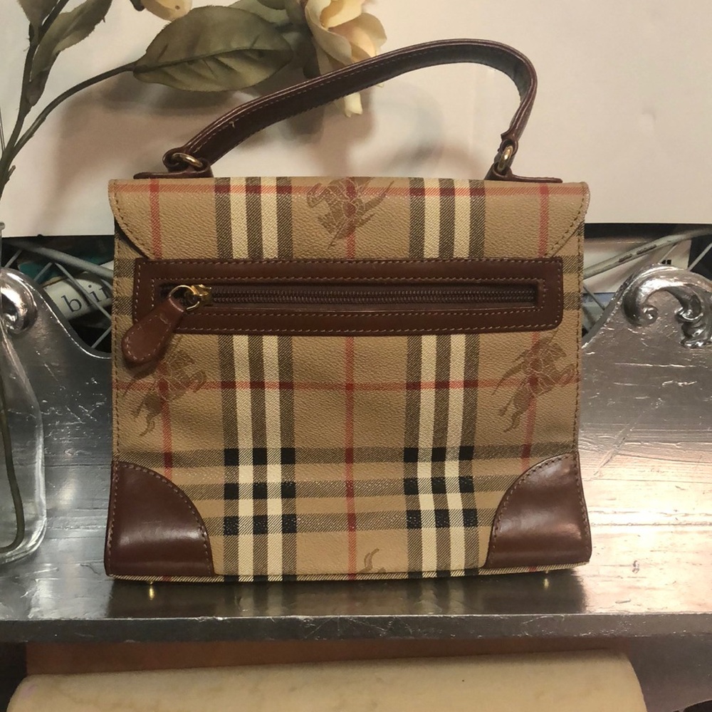 💎🎉HOST PICK🎉💎Burberry Vintage Check Handbag - Picture 3 of 6